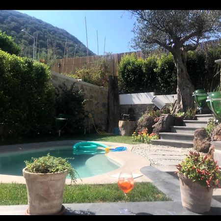 La Casetta Al Porto Di Ischia Apartman Kültér fotó